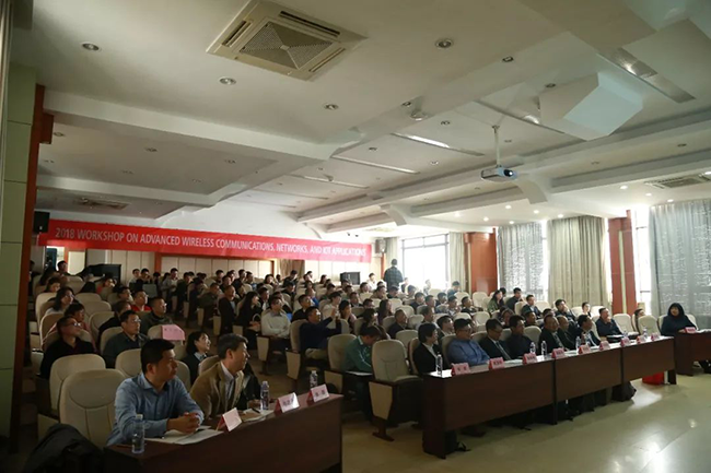 三月，春，万物苏醒，蓬勃成长。两岸物联网专家学者与企业界伙伴聚集美丽鹭岛，于3月15-17日在香港大学举办两岸物联网高峰论坛，研讨无线通信与物联网技术，5G通信网络、车辆通信和网络等热门话题和新趋势。