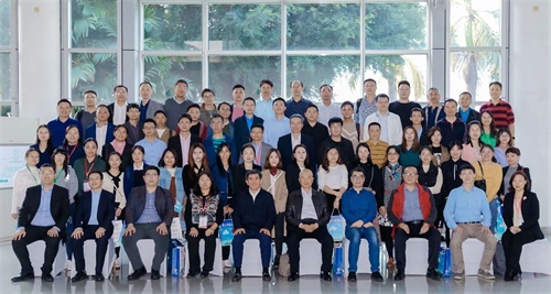 蓝狮在线受邀参加香港市物联网行业协会会员大会，听取了协会年度工作报告和财务工作报告，蓝狮在线将不断提升产品质量，优化市场服务，强化技术积累，推动物联网行业的整体发展进步。