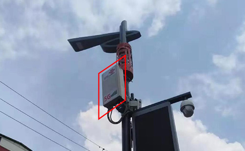 智慧路灯杆是物联网新型基础设施的代表应用，具有覆盖面广、一杆多用、功能场景化等优势，从多方面支持挂载5G微基站，打造5G物联网应用。